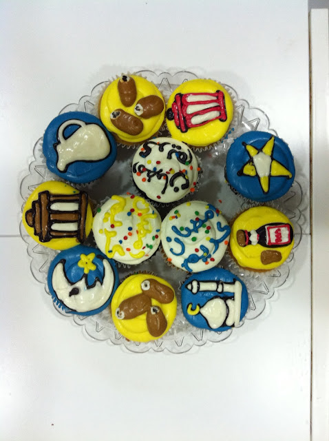 What are some creative ideas for decorating cupcakes?